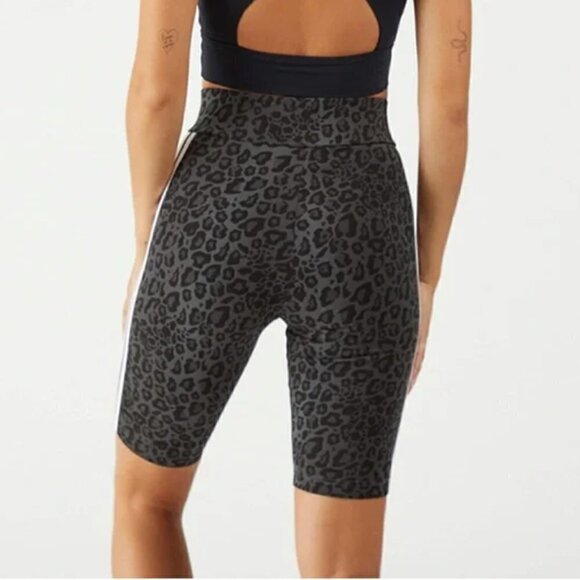 NWT ADIDAS Originals Short Tight Biker Shorts XXS Leopard Print 3 Stripes - Picture 2 of 12